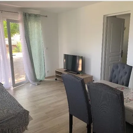 Chiovarella Apartman Afa
